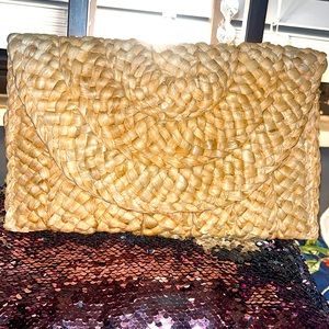 Straw Clutch